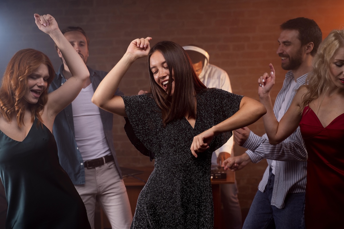 Right music for bars and restaurants